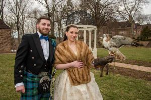 newly_married_couple_with_eagle